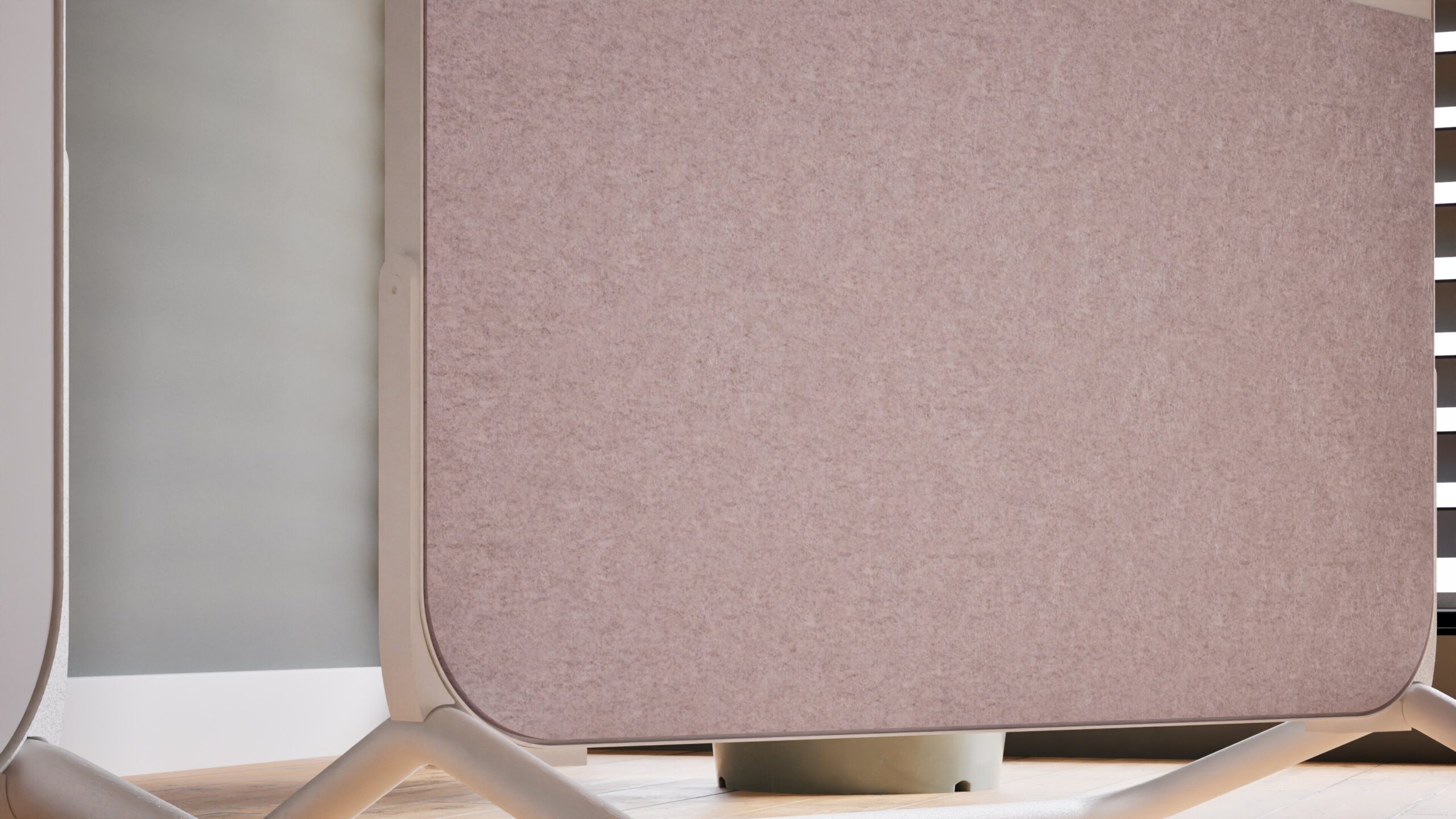 Chameleon Mobile – close-up