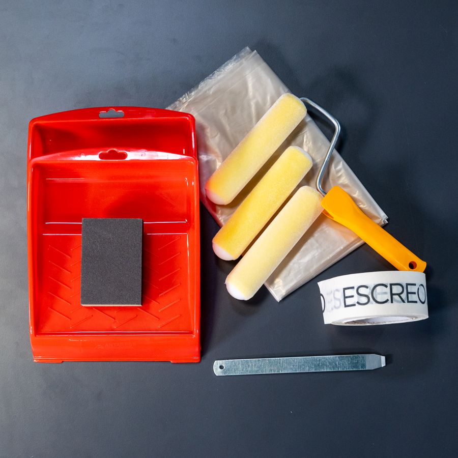 Escreo installatiekit met rollers, verfbakken en tape